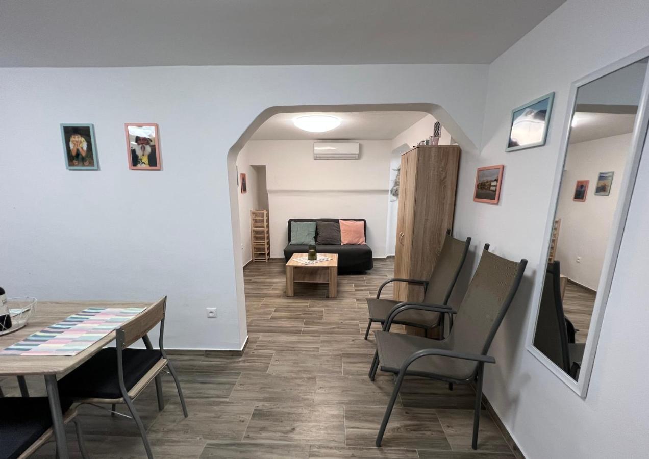 Mac Hulas By The Sea Appartement Tisno