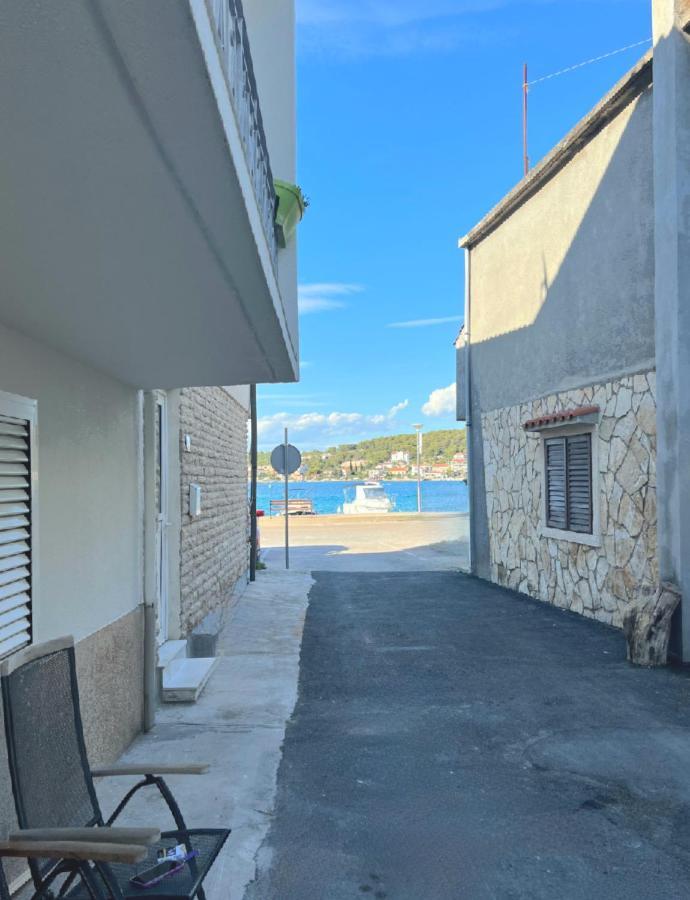 Apartment Mac Hulas By The Sea Tisno